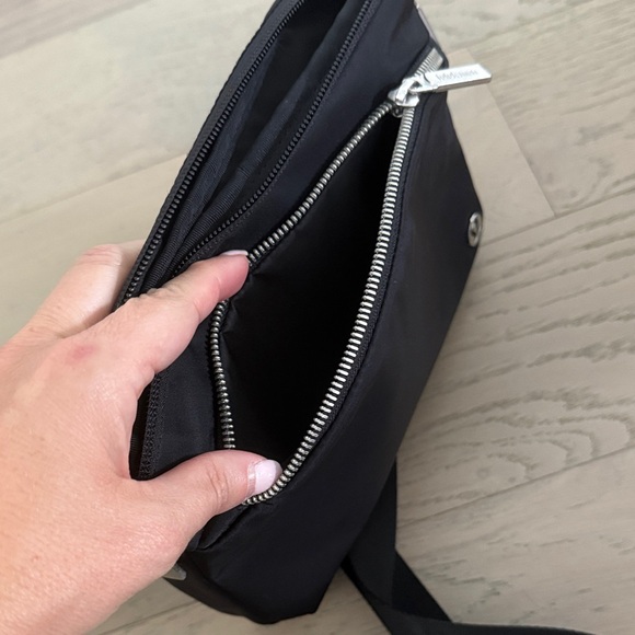 lululemon athletica Black Messenger Bag - Picture 4 of 6